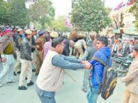 scuffles outside the court premises