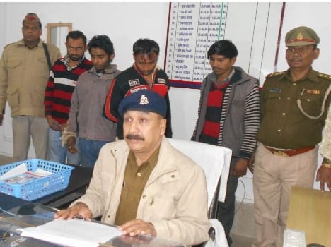 Arrested four crooks, expose incidents of robbery-murder