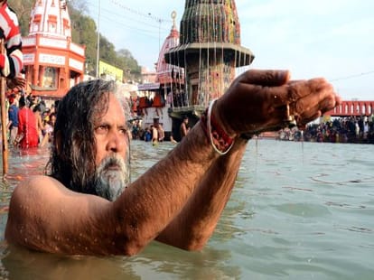 8 lakhs devotees joined ganga snaan at haridwar ardhkumbh.