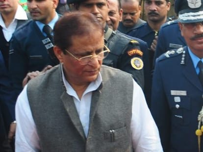 azam Khan slams Amar Singh.