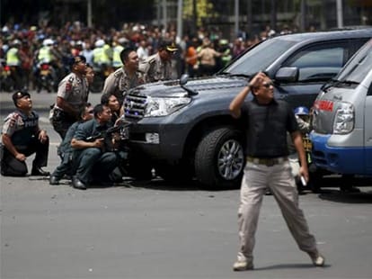 Big Blasts Near UN Building hits central Jakarta.