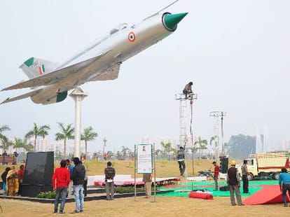 mig 21 located in janeshwar mishra park 