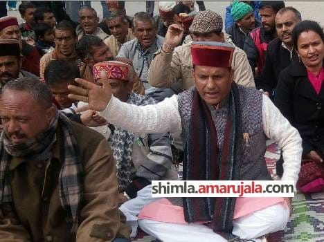 MP Ram Swroop sharma protest againest HP govt on tattapani issue.