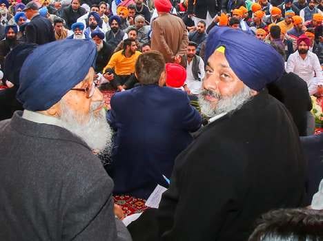 sukhbir badal criticized arvind kejriwal in maghi conference