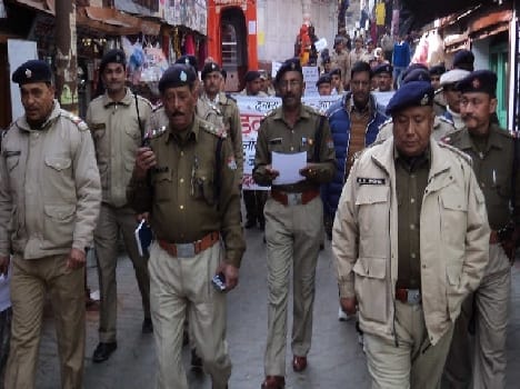 Turns out road safety rally in Almora