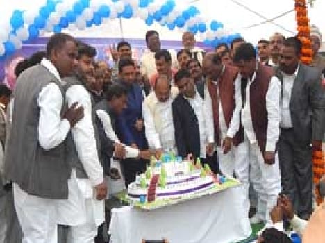 Cake cutting devotions sought