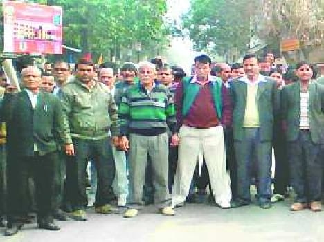 Commissioner denied to meet, advocate fierce 