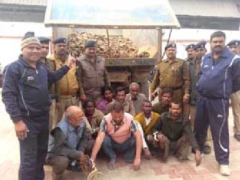 Caught stealing iron , 10 arrested