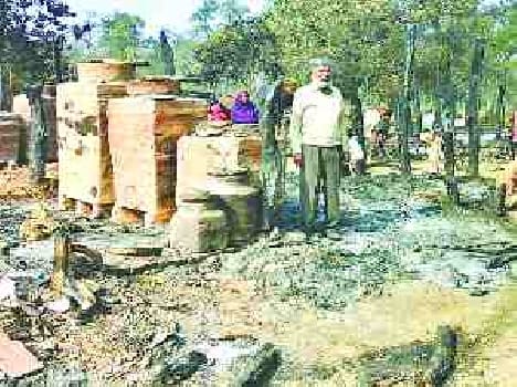 The fire burned 16 houses