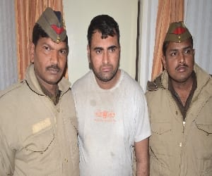 Meerut 'doctor' was introduced 25 million of the loot.