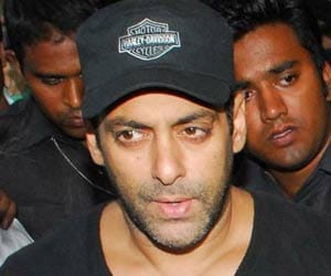 Salman Khan moves SC, challenging his acquittal