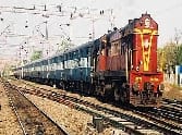 Crossing in front of train Came truck, accident averted
