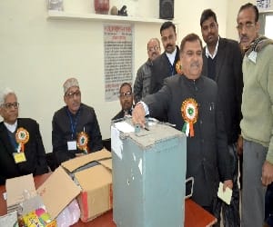 voting stopped due to wrong sign in gurgaon