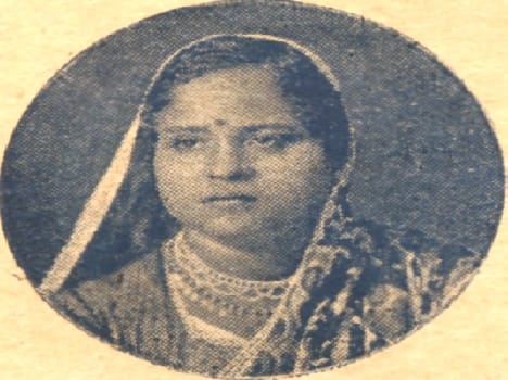 Gauhar Rasulan-fashioned return