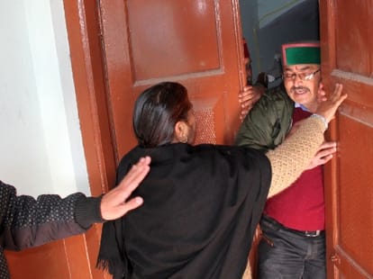 bjp mla dr rajeev bindal kidnapped bdc member of dadahu panchayat of sirmour 