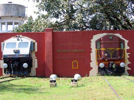 railway passed Dual mode rail engine design, soon it will be on track