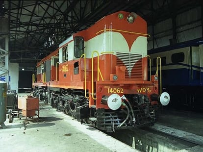 railway passed Dual mode rail engine design, soon it will be on track
