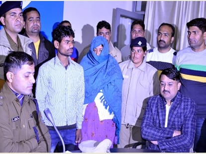 wife killed husband brutally.
