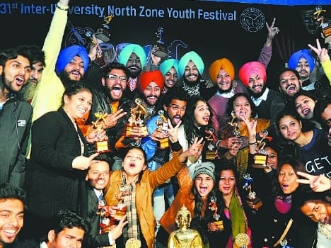 inter, universitty, youth, festival, end