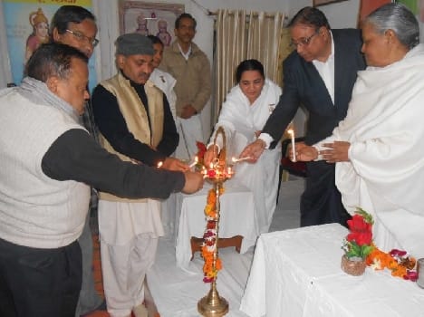  vishvakalyaan mein lage rahe brahma baaba: saroj 