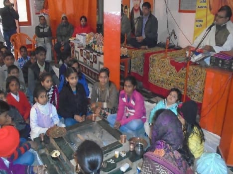 The younger generation learned the finer points of religion: Arya