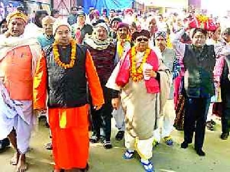 Thousands of devotees in Namis