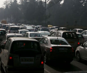 vehicle off from road when President came here