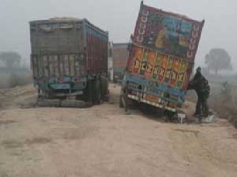Six km long jams on the highway