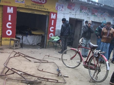 theft in tyre tube shop