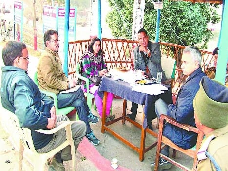 Indian private buses stop on Nepal