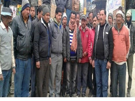 Almora road accident three homes weeds