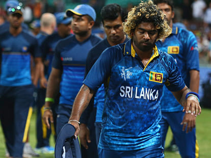 srilanka crickter thisara perera take retire from test