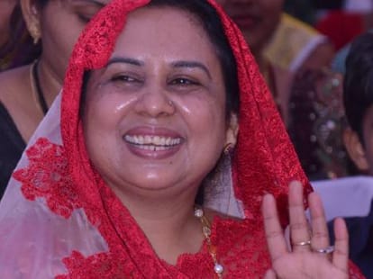 samajwadi party emerging as largest political family
