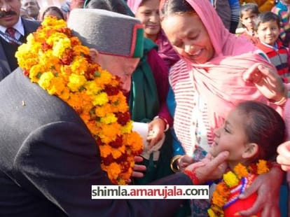 cm virbhadra singh take U turn on india pakistan match at dharamshala.