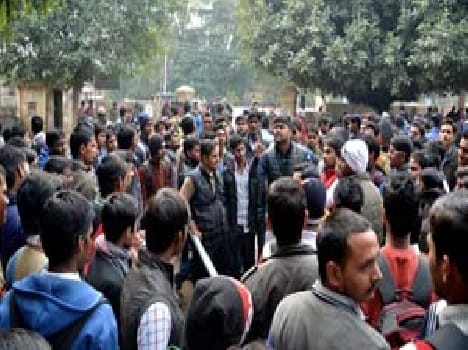 AU remained tense throughout the day