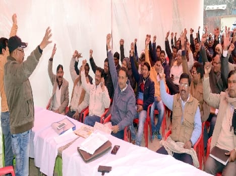 The meeting at the gate of the PWD engineers