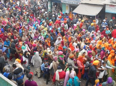 Guru Gobind Singh Nagar Kirtan lights turned on