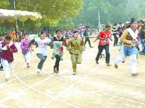 Suman and Mithlesh won the 800-meter race 