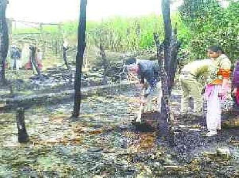 The fire burned four homes accessories, a cattle dead