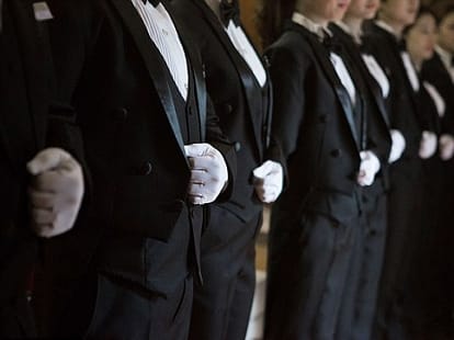 the servants making more than 1 crore in a year