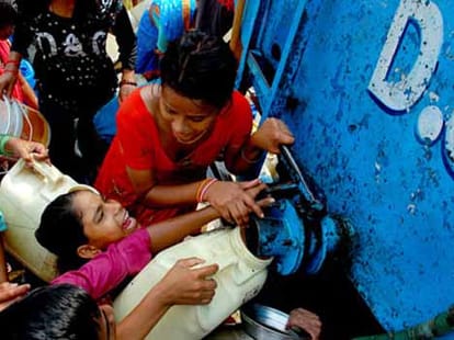 In Delhi the water crisis continue these areas