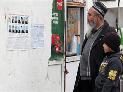 Tajikistan cops shave 13,000 men's beards