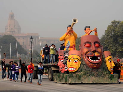 Full dress rehearsal parade tomorrow, these paths Avoid