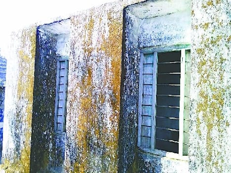Shabby building