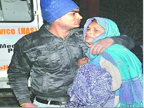 Upturned trolley full of wood, one death, 13 injured