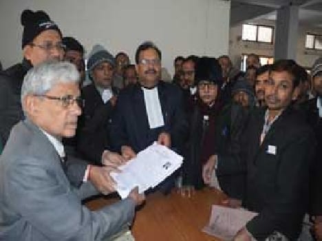 21 papers filed in various positions