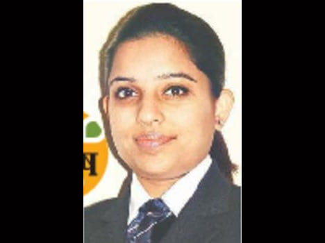 young people taking advantage of sme programme in noida 