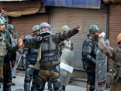 Violent protests after Friday prayers in the valley