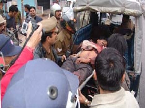 Shoot Out on GT Road , hue and mayhem