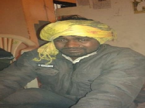 In garrison soldier , snatched the money of the working home guard